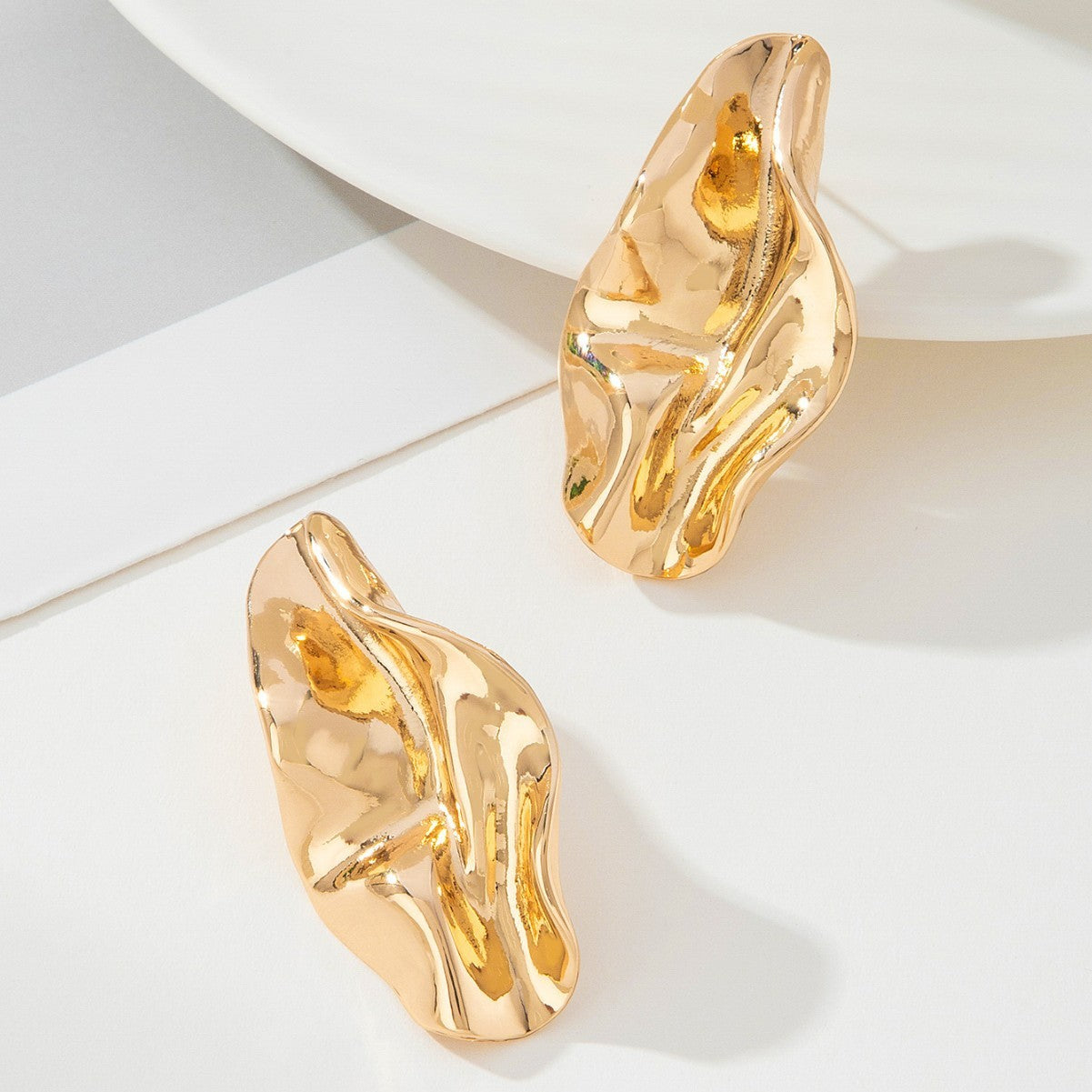 Metal Irregular Twisted Stud Earrings Simple Style