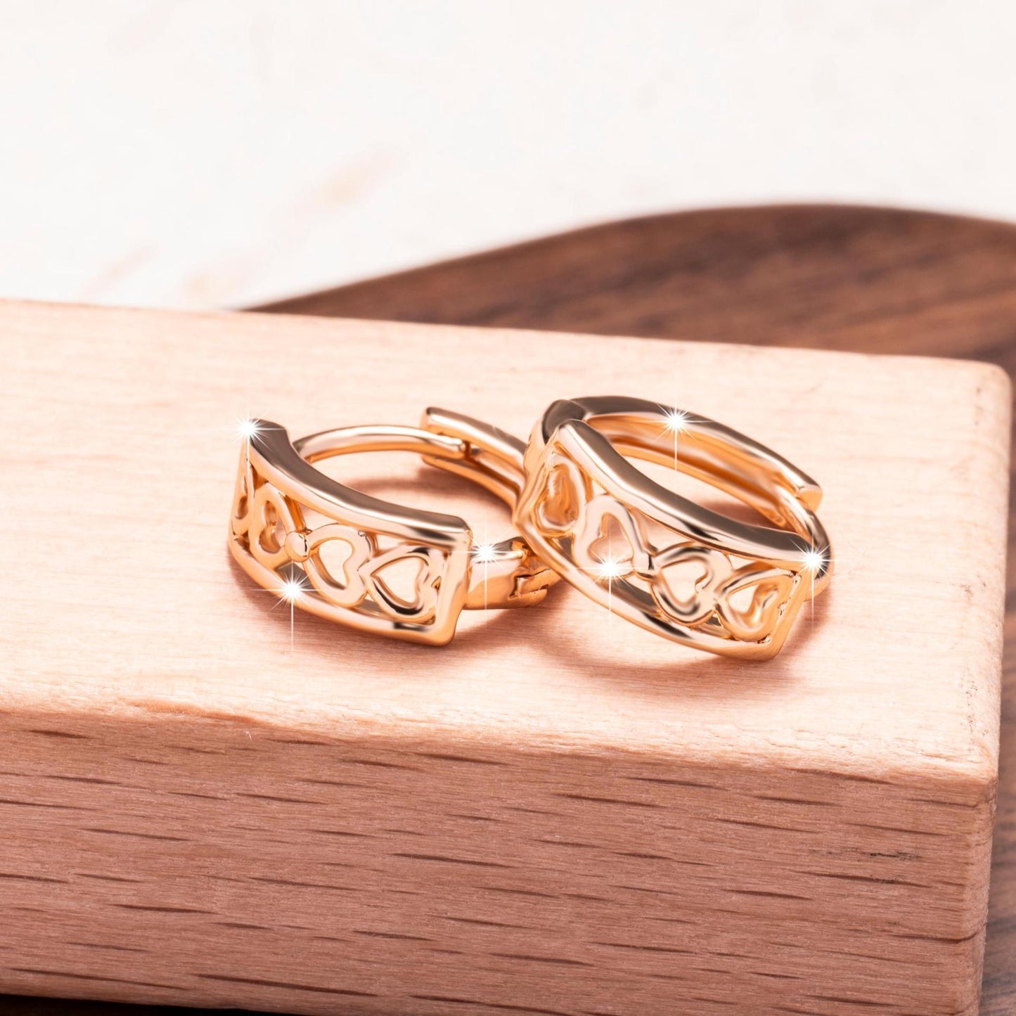 Love Glossy Hollow Ear Clip