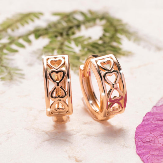 Love Glossy Hollow Ear Clip