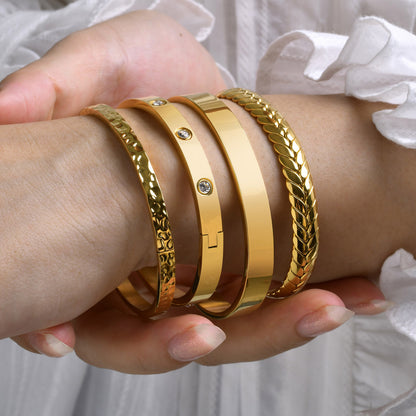 Stainless Steel Glossy Bracelet With Drill